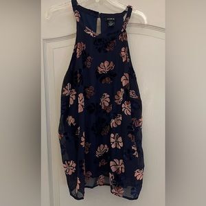 Torrid Floral Burnout Velvet Halter Top. Size 00 (Size 10)